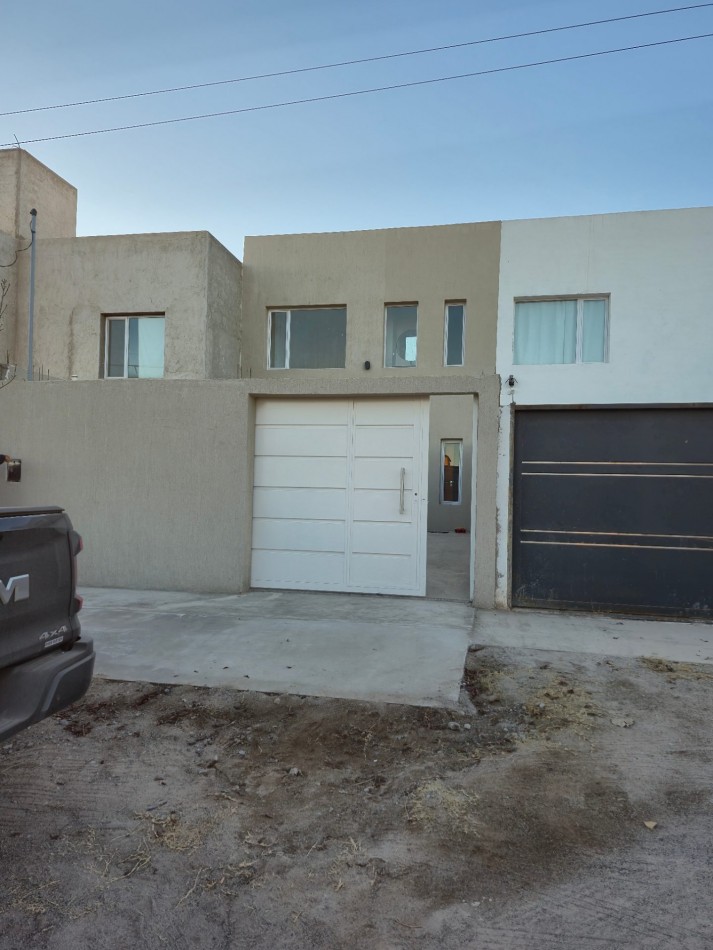 DUPLEX A ESTRENAR EN VENTA | 3 DORMITORIOS + 3 BAÑOS | BARRIO DON LUCAKS - PLOTTIER