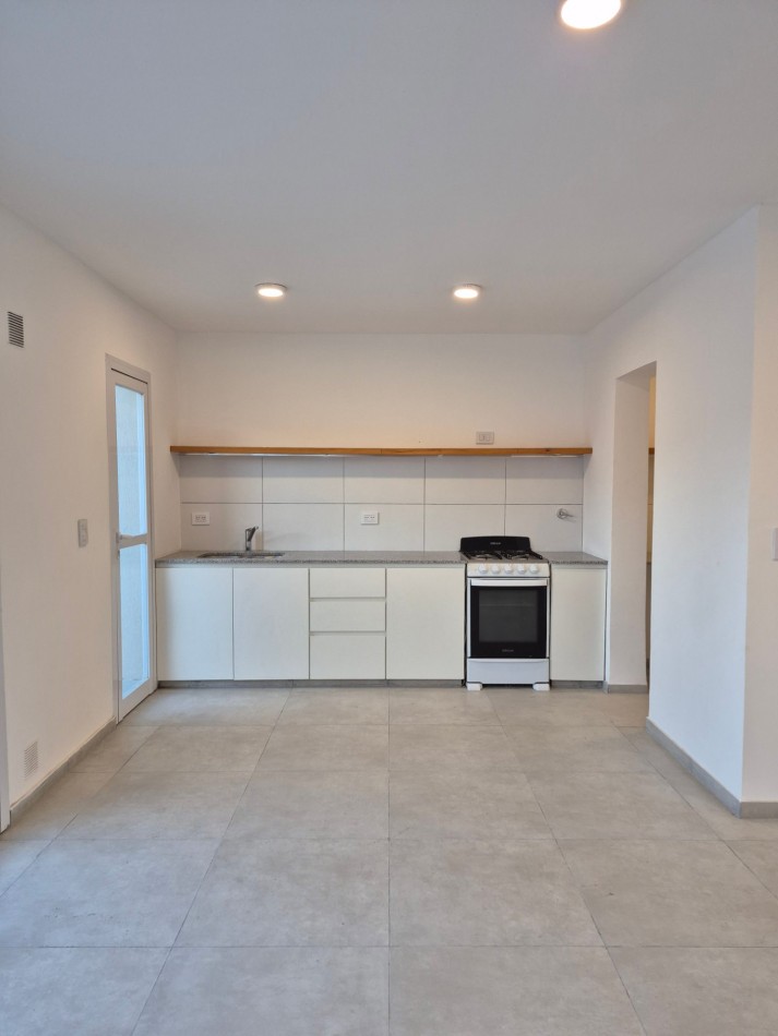 DUPLEX A ESTRENAR EN VENTA | 3 DORMITORIOS + 3 BAÑOS | BARRIO DON LUCAKS - PLOTTIER