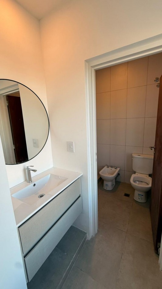 DUPLEX A ESTRENAR EN VENTA | 3 DORMITORIOS + 3 BAÑOS | BARRIO DON LUCAKS - PLOTTIER
