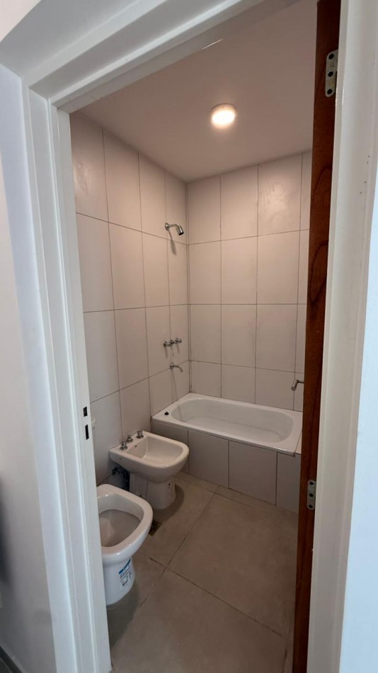 DUPLEX A ESTRENAR EN VENTA | 3 DORMITORIOS + 3 BAÑOS | BARRIO DON LUCAKS - PLOTTIER