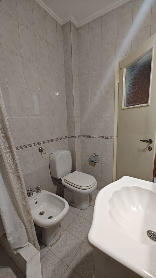 CASA 4 DORMITORIOS EN ALQUILER | CENTRO OESTE NEUQUEN