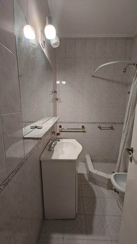 CASA 4 DORMITORIOS EN ALQUILER | CENTRO OESTE NEUQUEN