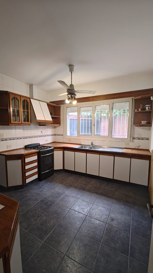 CASA 4 DORMITORIOS EN ALQUILER | CENTRO OESTE NEUQUEN