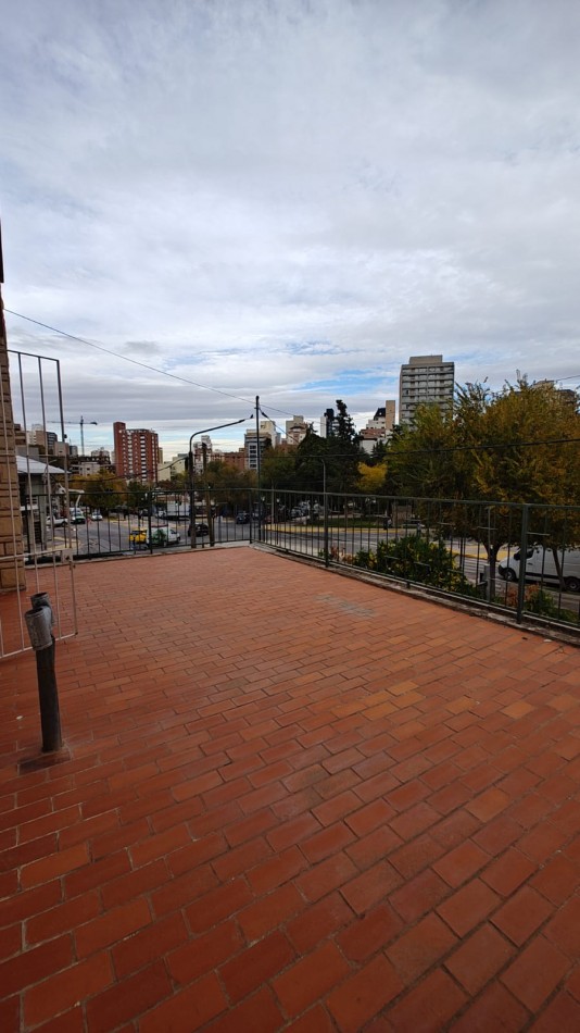 CASA 4 DORMITORIOS EN ALQUILER | CENTRO OESTE NEUQUEN