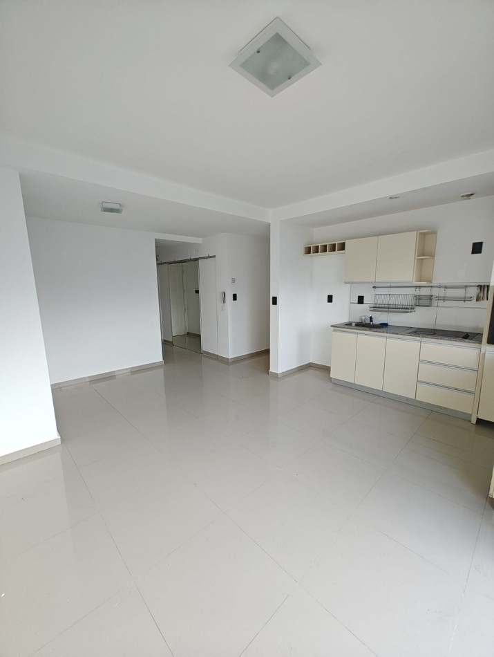 SEMIPISO 3 DORMITORIOS CON COCHERA EN ALQUILER | CENTRO ESTE NEUQUEN