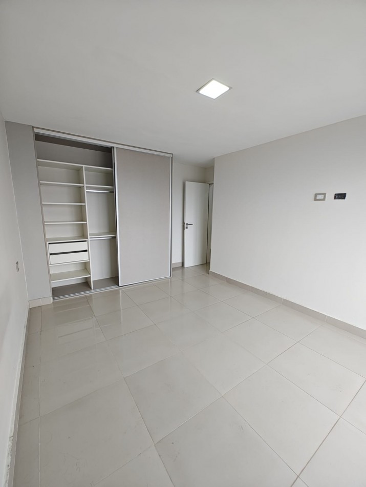 DEPARTAMENTO 1 DORMITORIO CON COCHERA CUBIERTA EN ALQUILER - TORRE VITRUVIO | CENTRO OESTE NEUQUEN