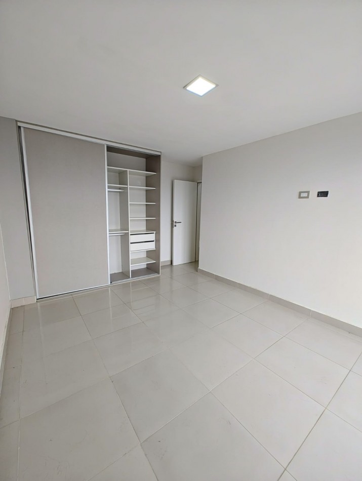 DEPARTAMENTO 1 DORMITORIO CON COCHERA CUBIERTA EN ALQUILER - TORRE VITRUVIO | CENTRO OESTE NEUQUEN