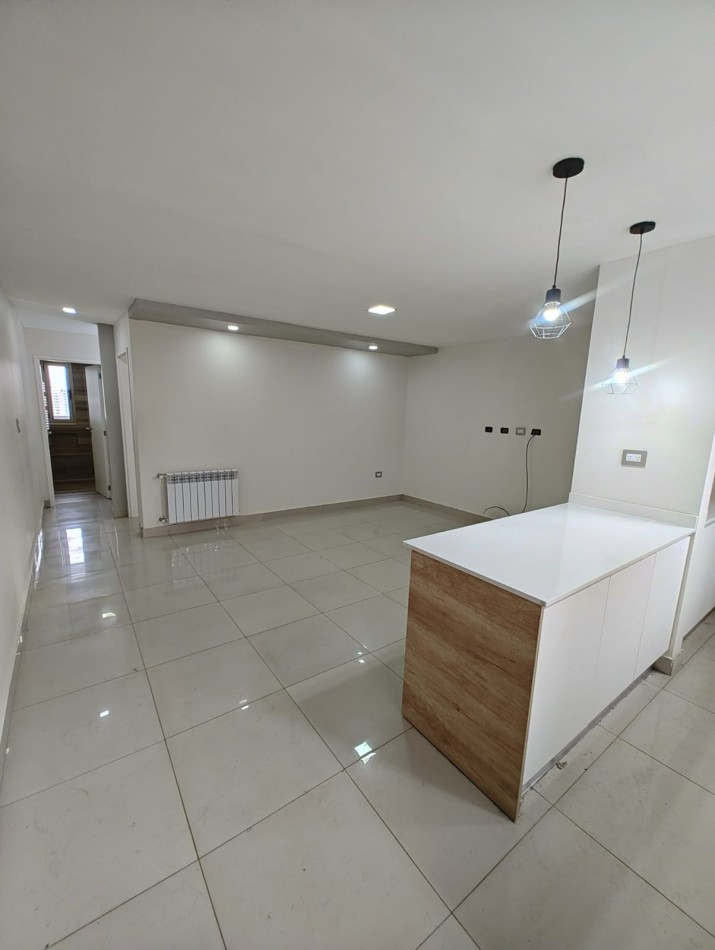 DEPARTAMENTO 1 DORMITORIO CON COCHERA CUBIERTA EN ALQUILER - TORRE VITRUVIO | CENTRO OESTE NEUQUEN