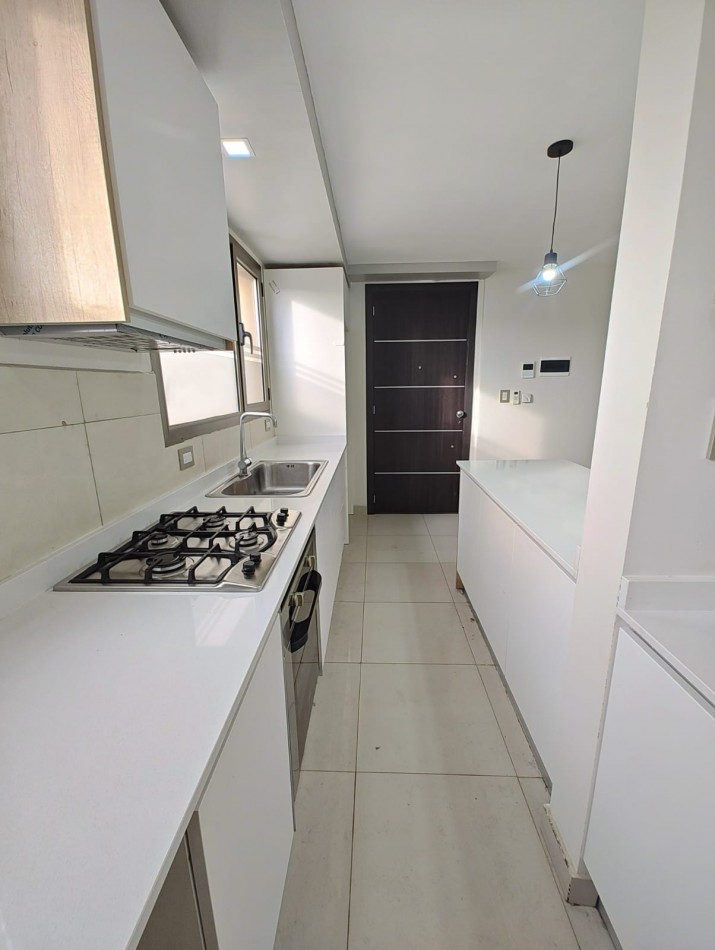 DEPARTAMENTO 1 DORMITORIO CON COCHERA CUBIERTA EN ALQUILER - TORRE VITRUVIO | CENTRO OESTE NEUQUEN