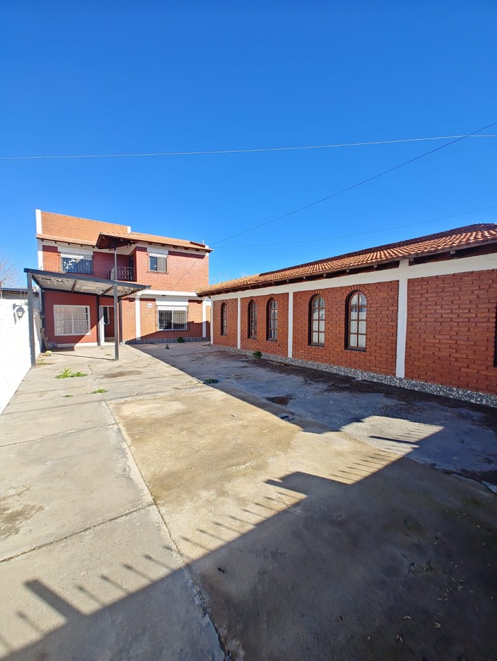 CASA 4 DORMITORIOS EN ALQUILER | BARRIO VILLA MARIA | NEUQUEN