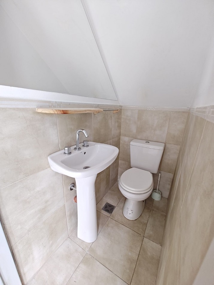 DUPLEX DOS DORMITORIOS CON ENTRADA VEHICULAR Y PARRILLA EN ALQUILER | ZONA RIO GRANDE | NEUQUEN