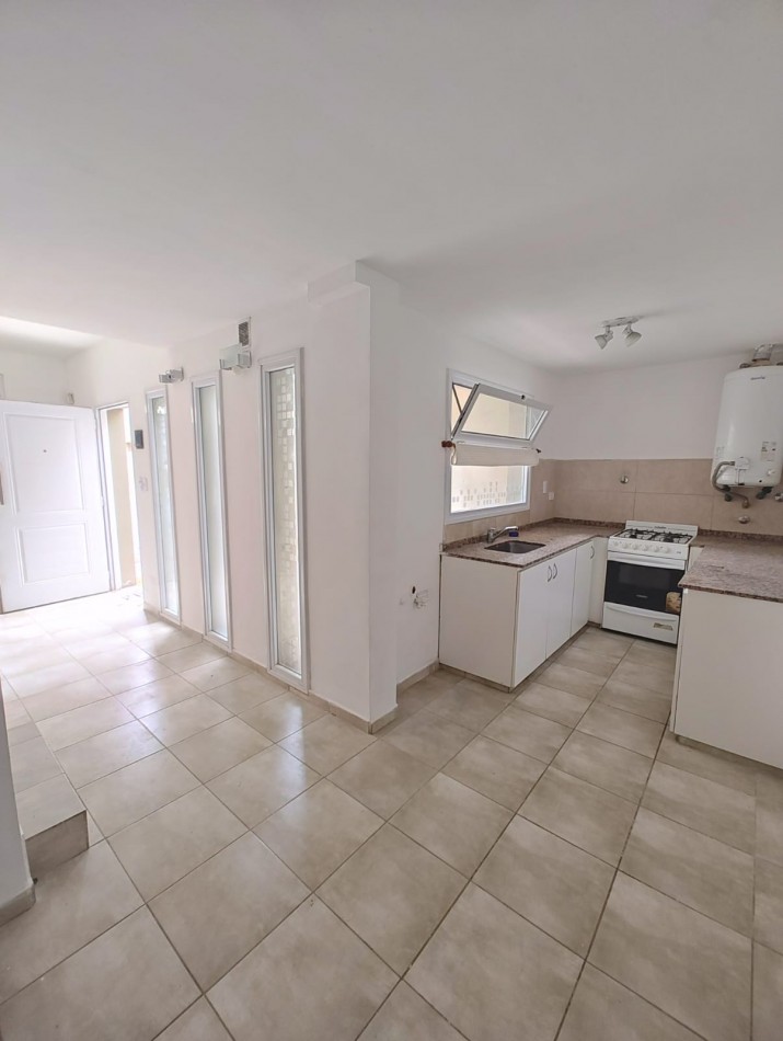 DUPLEX DOS DORMITORIOS CON ENTRADA VEHICULAR Y PARRILLA EN ALQUILER | ZONA RIO GRANDE | NEUQUEN
