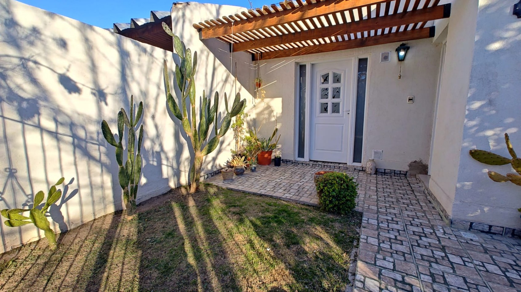 DEPARTAMENTO 1 DORMITORIO CON PATIO EN ALQUIILER | NEUQUEN