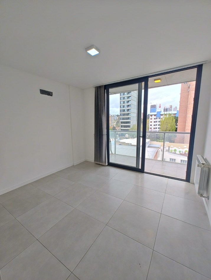 DEPARTAMENTO 1 DORMITORIO EN ALQUILER - EDIFICIO CASA CLUB PLAZA | PLENO CENTRO DE NEUQUEN