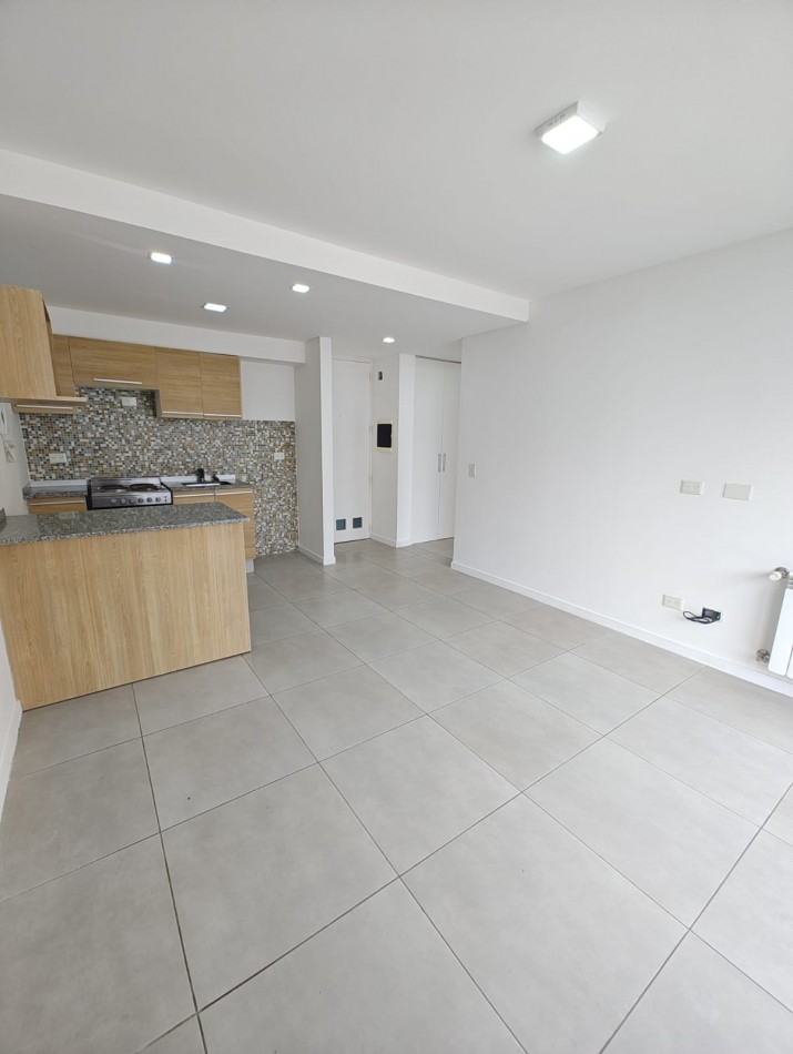 DEPARTAMENTO 1 DORMITORIO EN ALQUILER - EDIFICIO CASA CLUB PLAZA | PLENO CENTRO DE NEUQUEN