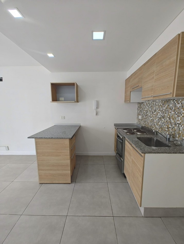 DEPARTAMENTO 1 DORMITORIO EN ALQUILER - EDIFICIO CASA CLUB PLAZA | PLENO CENTRO DE NEUQUEN