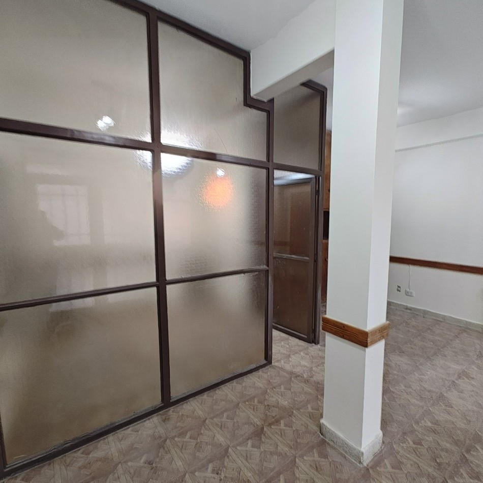 LOCAL COMERCIAL EN ALQUILER - ZONA CENTRO ESTE 
